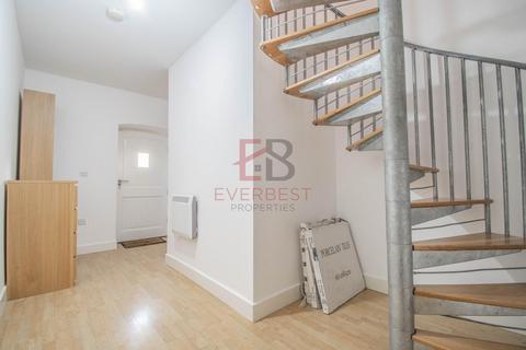 3 bedroom apartment to rent, Pandongate, City Road, Newcastle Upon Tyne