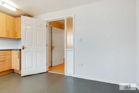 15 Magnolia Close, London, E10 5TJ