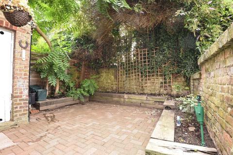 55 The Vineyard, Richmond, TW10 6AS