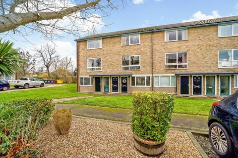 30, Park Court Park Road, New Malden, KT3 5AE