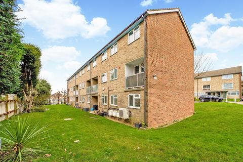 30, Park Court Park Road, New Malden, KT3 5AE
