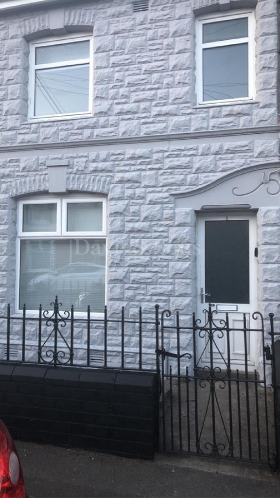 Grove Road, Risca, Newport. NP11 6GN 3 bed terraced house - £695 pcm (£ ...