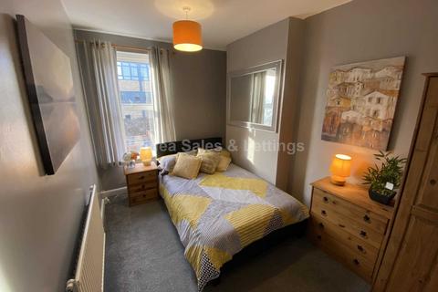 undefined, Vine Street, Lincoln