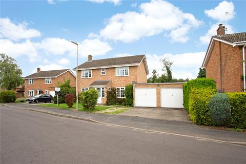 18 Lomond Close, Oakley, Basingstoke, RG23 7NA