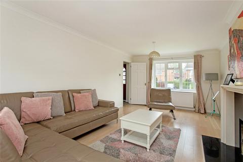 18 Lomond Close, Oakley, Basingstoke, RG23 7NA