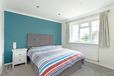 18 Lomond Close, Oakley, Basingstoke, RG23 7NA