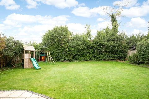 18 Lomond Close, Oakley, Basingstoke, RG23 7NA