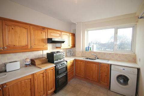 16, Cambria Court Hounslow Road, Feltham, TW14 9DL