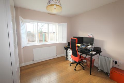 4 Parkmead Close, Croydon, CR0 7BL