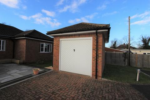 4 Parkmead Close, Croydon, CR0 7BL