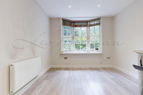 undefined, Hunter Street, Bloomsbury