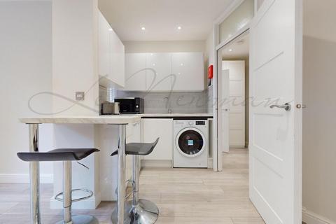 undefined, Hunter Street, Bloomsbury
