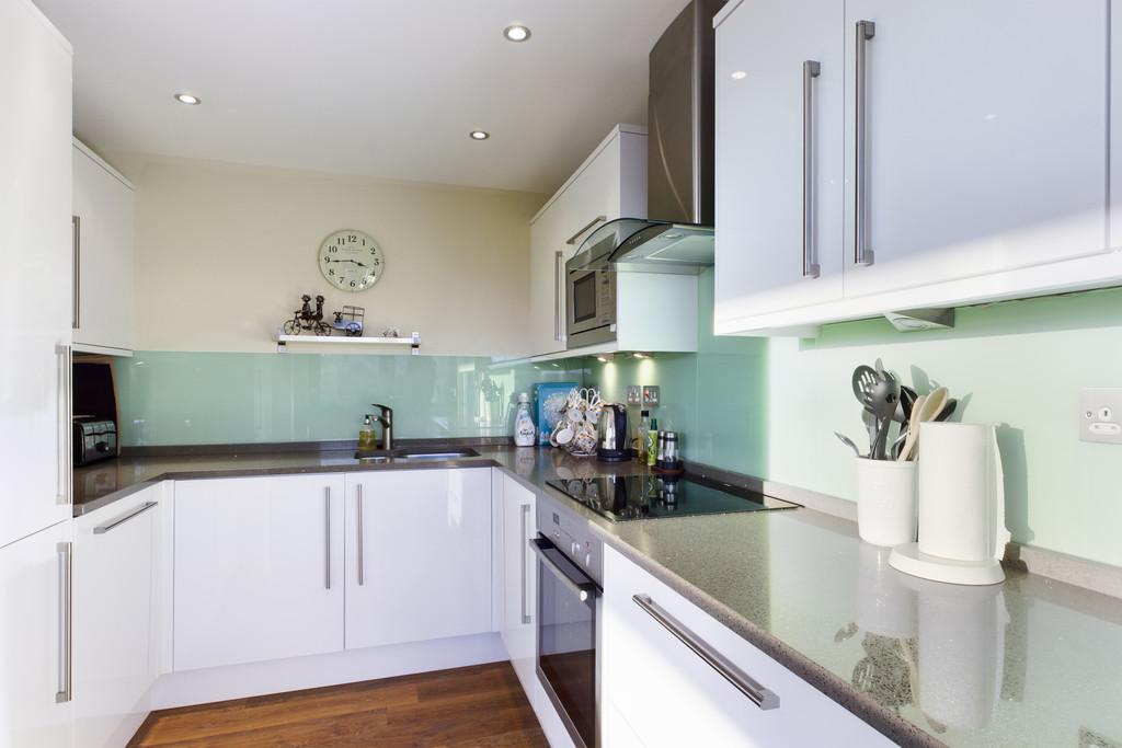 Excellent Fitted Kitchen