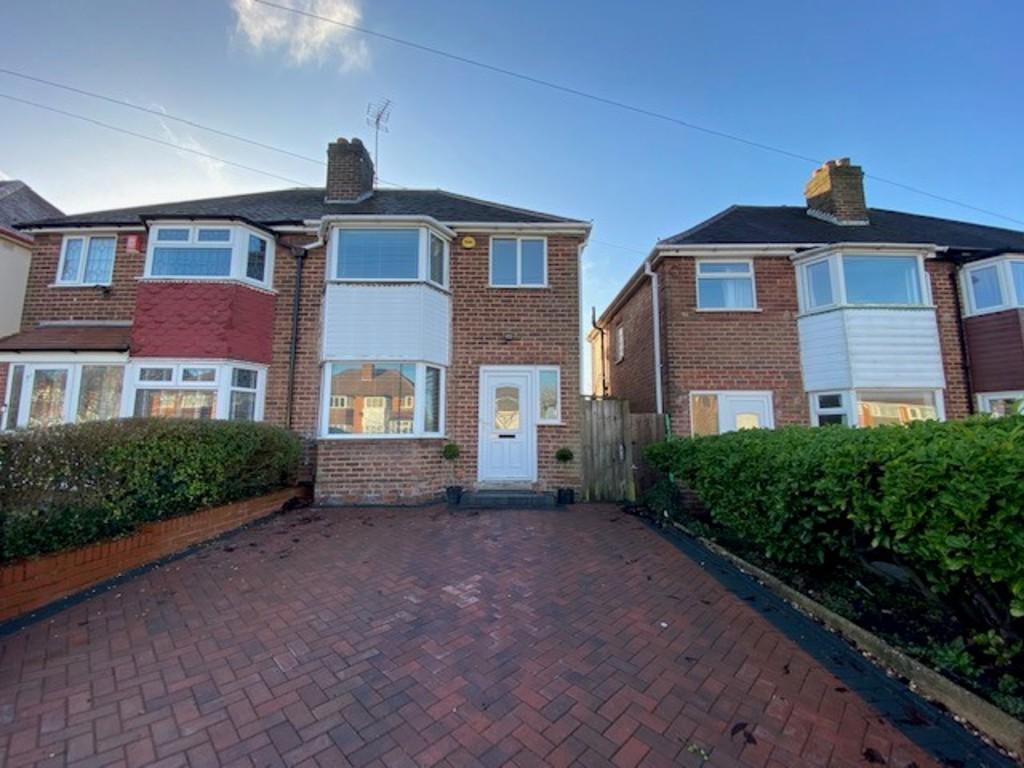 Newborough Road, Shirley 3 bed semidetached house £995 pcm (£230 pw)
