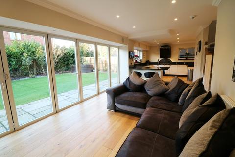 35 Brockhurst Lane, Shirley, Solihull, B90 1RG