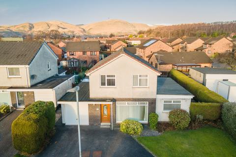 4 bedroom detached house to rent, The Cleaves, Tullibody FK10