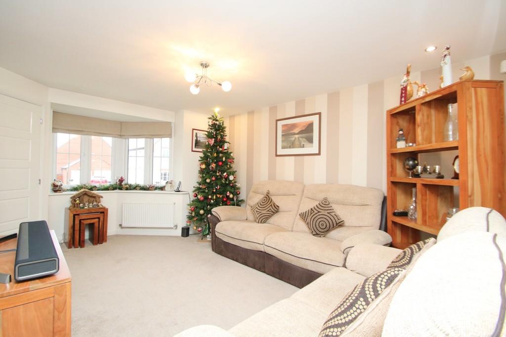 Hope Way, Church Gresley 3 bed detached house £240,000