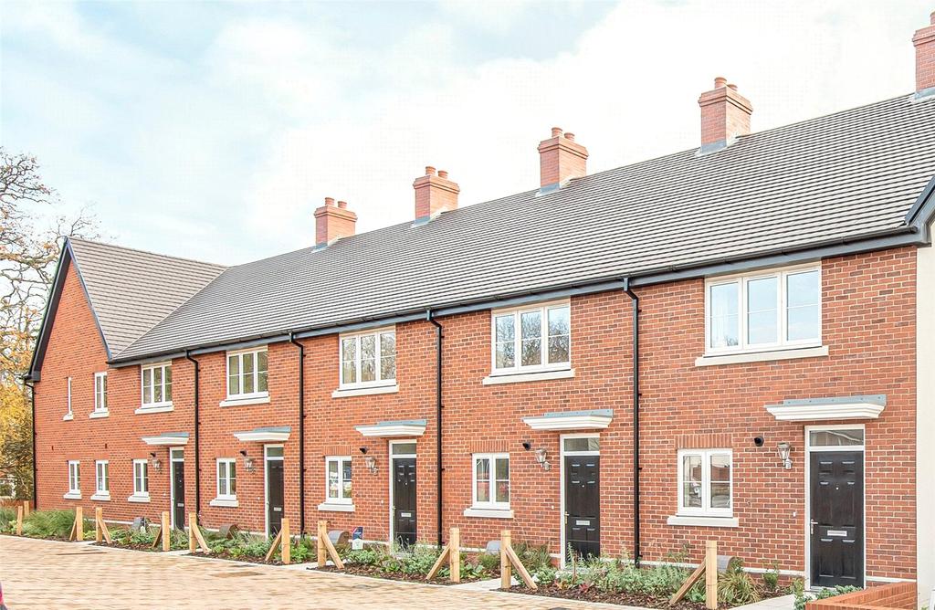 Stoneham Lane, Eastleigh, Hampshire... 2 bed end of terrace house £