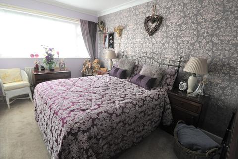 30 Broomfield, Benfleet, SS7 2SW