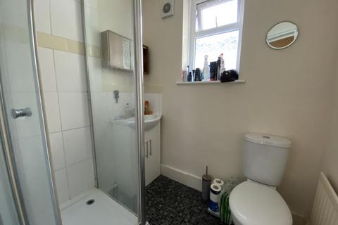 4 bedroom terraced house to rent, Broadlands Road