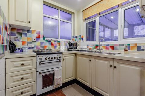 130 Collier Row Road, Romford, RM5 2BB