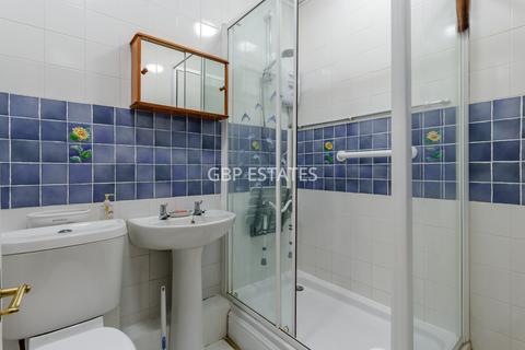 130 Collier Row Road, Romford, RM5 2BB