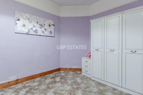 130 Collier Row Road, Romford, RM5 2BB