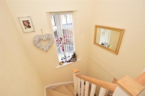 24 Lakeside Avenue, Faversham, ME13 7FE