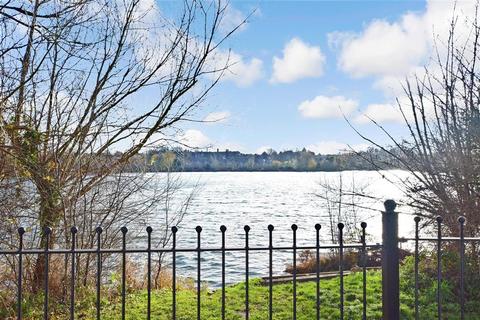 24 Lakeside Avenue, Faversham, ME13 7FE