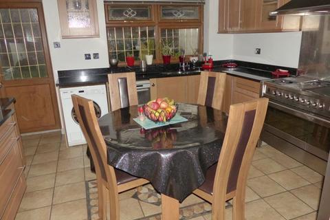 18 Elmbridge Road, Birmingham, B44 8AB
