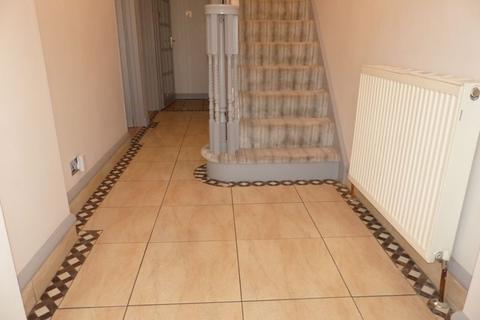 18 Elmbridge Road, Birmingham, B44 8AB