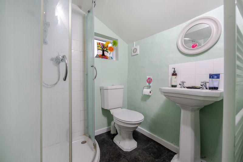 Downstairs shower