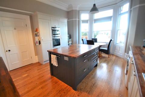 7 Devonshire Road, West Kirby, Wirral, CH48 7HR