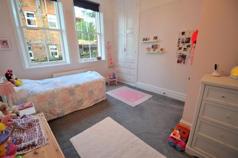7 Devonshire Road, West Kirby, Wirral, CH48 7HR