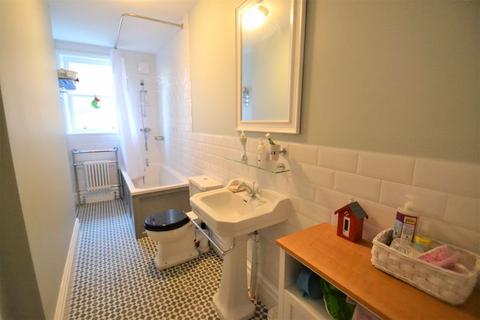 7 Devonshire Road, West Kirby, Wirral, CH48 7HR