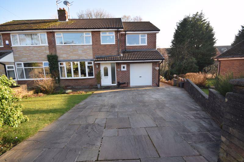 Greenmount Drive, Heywood 4 bed semidetached house £270,000