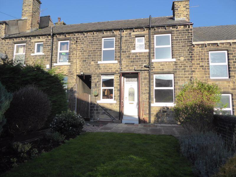 Longwood Road, Huddersfield 2 bed terraced house £595 pcm (£137 pw)