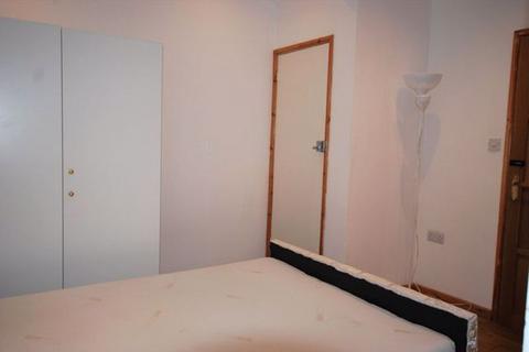 2 bedroom flat to rent - TWO BEDROOM FLAT, Norbury Crescent, London