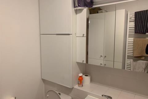 11 Rosebay Drive, London, N17 9GB