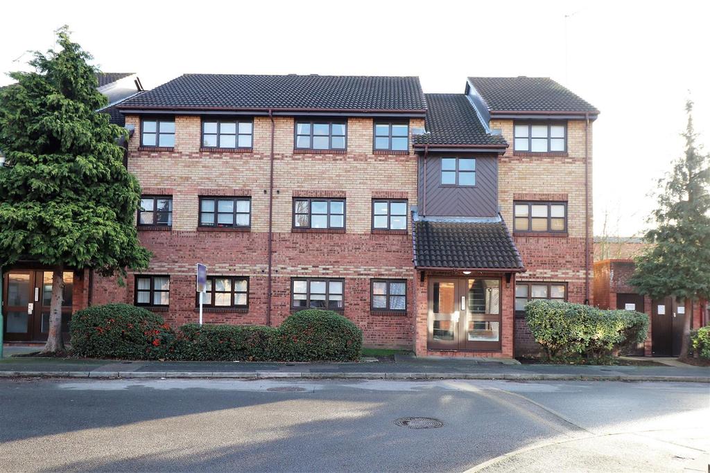 Kenwyn Road, Dartford 2 bed property £170,000