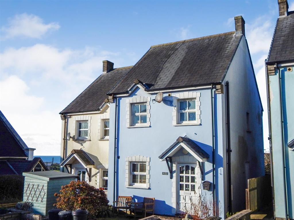 Clos Sant Cenydd, Llangennith, Gower... 3 bed semidetached house £