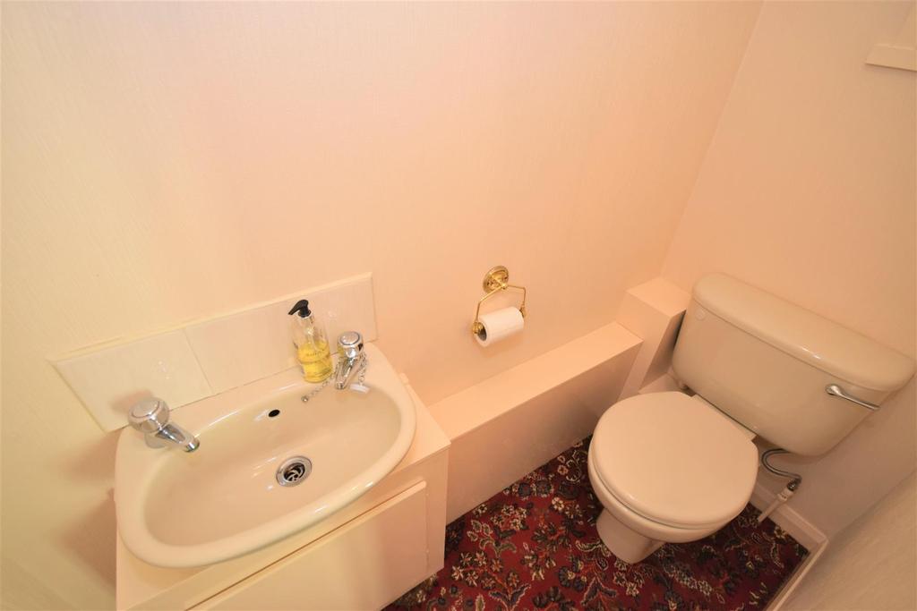 Cloakroom/WC