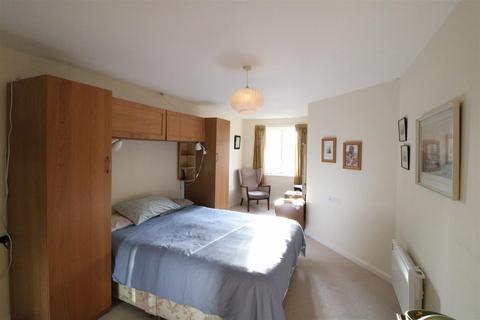 1 bedroom retirement property for sale, North Road, Ponteland, Newcastle Upon Tyne, Northumberland