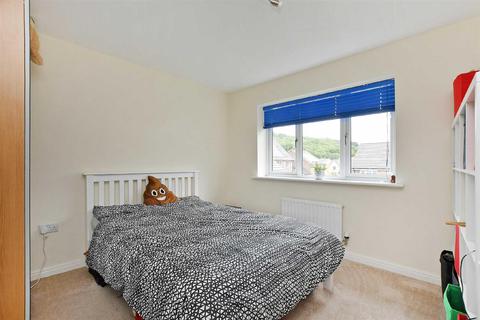1 Brooke Close, Deepcar, Sheffield, S36 2AH
