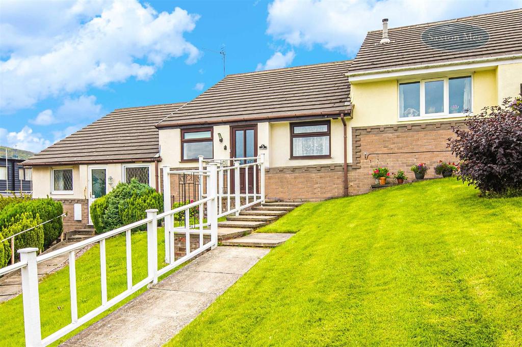Paterson Court, Stocksbridge, Sheffield 2 bed semidetached bungalow