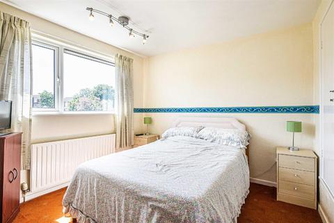 9 Maple Grove, Stocksbridge, Sheffield, S36 1ED