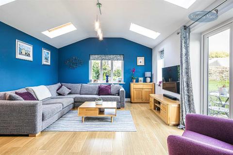 2 Ashtree Gardens, Millhouse Green, Sheffield, S36 9AD