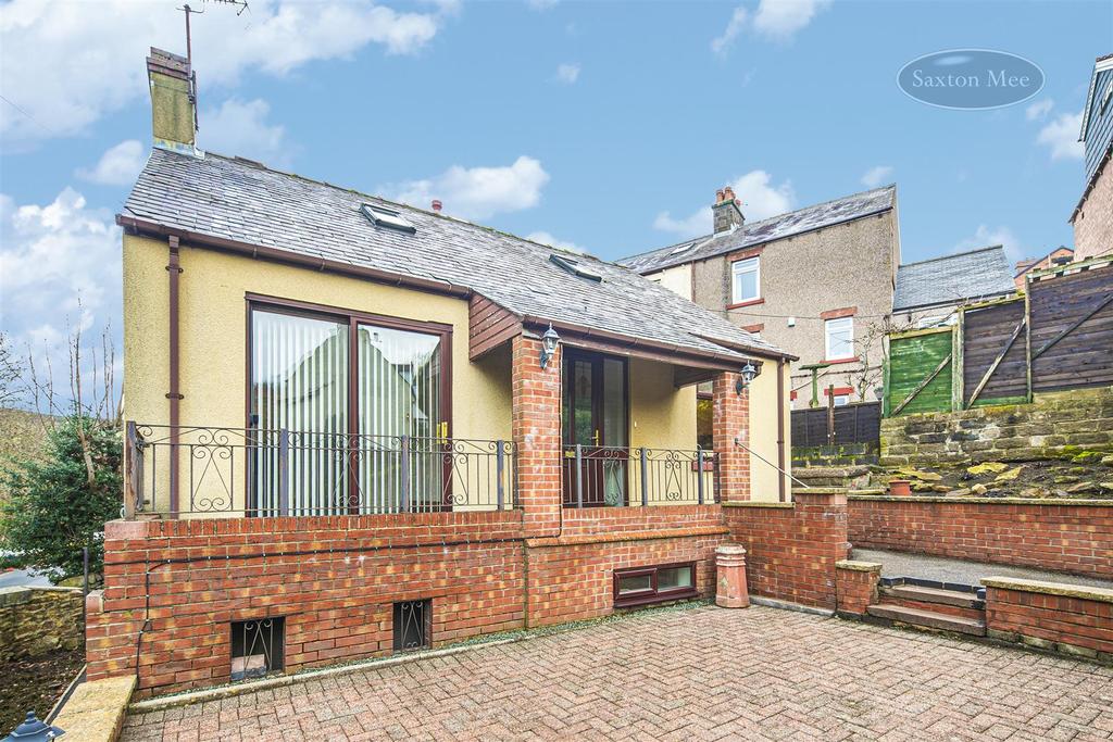 Coronation Road, Stocksbridge, Sheffield 5 bed detached house £240,000