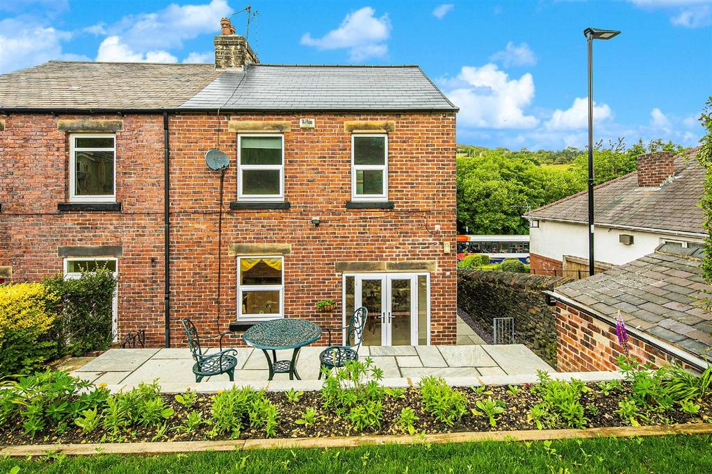 Manchester Road, Deepcar, Sheffield 3 bed semidetached house £180,000