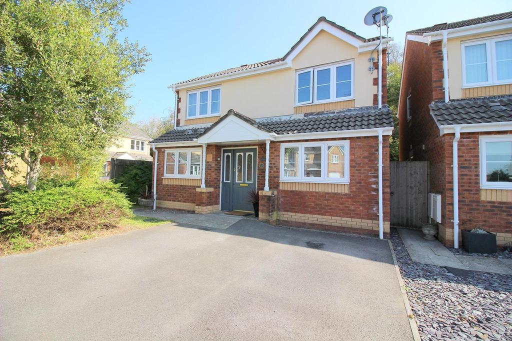 Maes Dewi Pritchard, Brackla, Bridgend 4 bed detached house £235,000